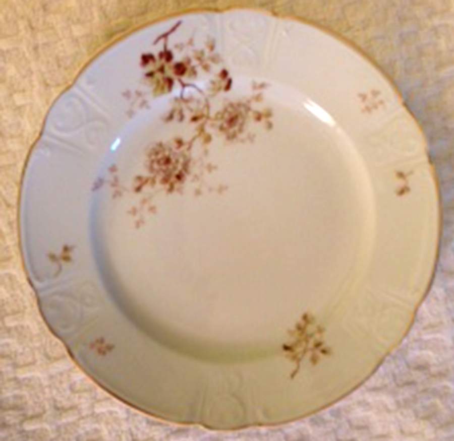 HUT2385 Salad Plate by Hutschenreuther-1