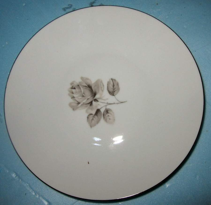 HUT2386 Salad Plate by Hutschenreuther-1
