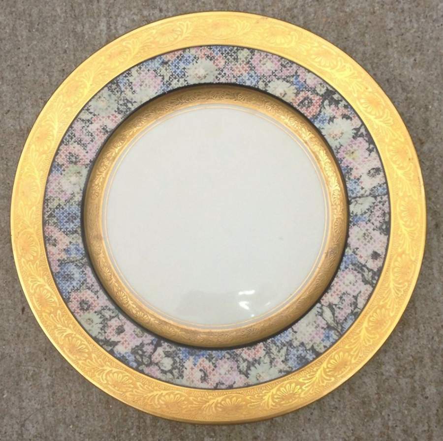 HUT2387 Dinner Plate by Hutschenreuther-1