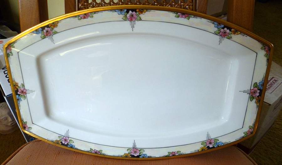 HUT2389 14" Oval Serving Platter by Hutschenreuther-1