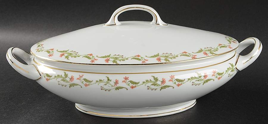 HC1409 Oval Covered Vegetable by Heinrich - H&C-1