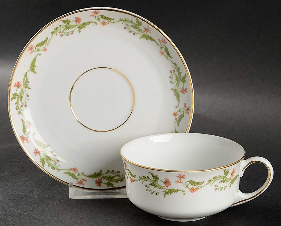 HC1409 Flat Cup & Saucer Set by Heinrich - H&C-1