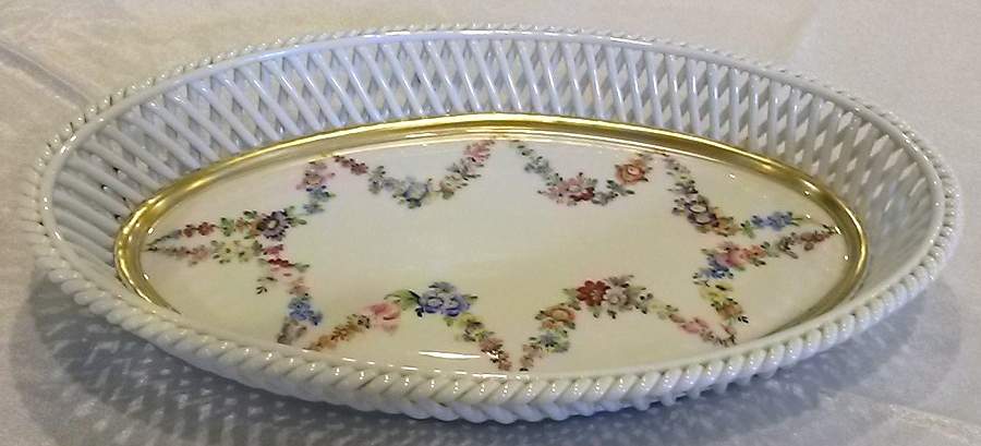 Lichtenstein Guirland (Ltg) 10" Oval Open Weave Basket by Herend-1