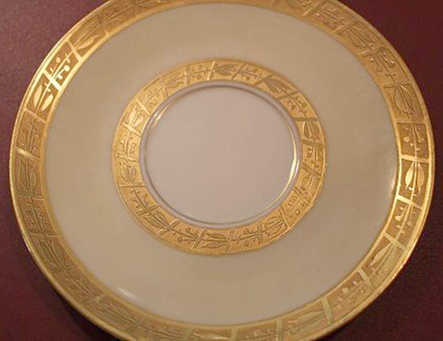 HUT2391 Saucer by Hutschenreuther-1