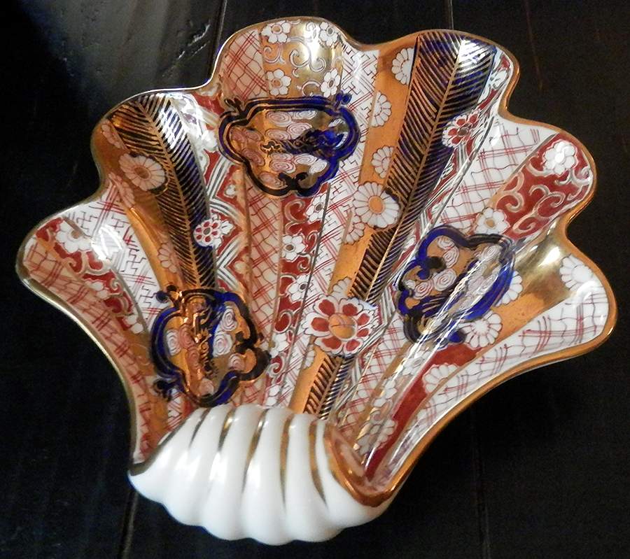 H1O2 Shell Shaped Dish by Hokutosha-1