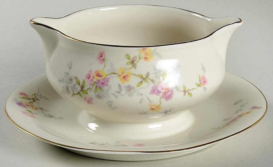 H4716 Gravy Boat with Attached Underplate by Haviland-1