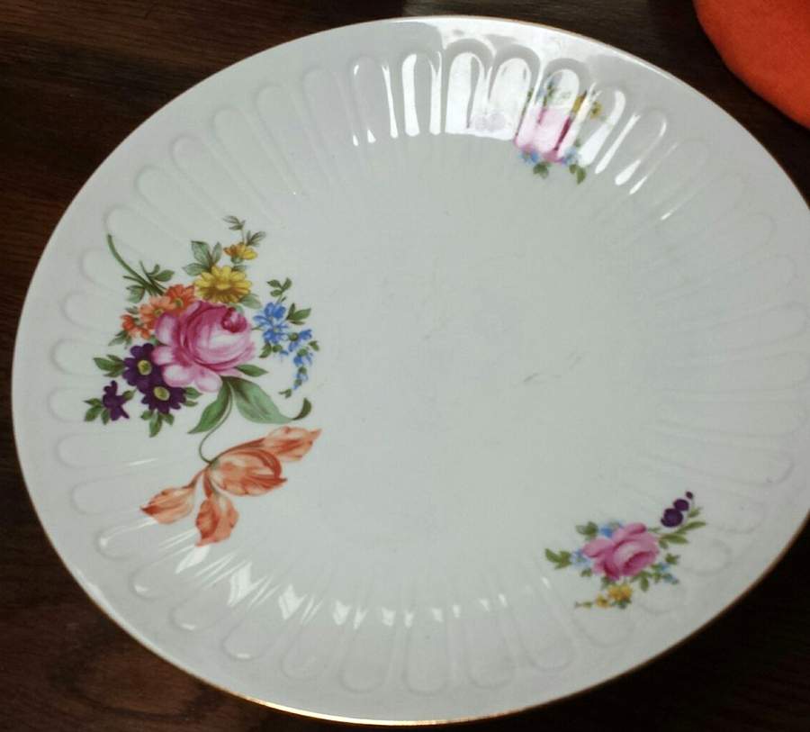 HEP46 (Ribbed) Cake Plate by Graf Von Henneberg-1