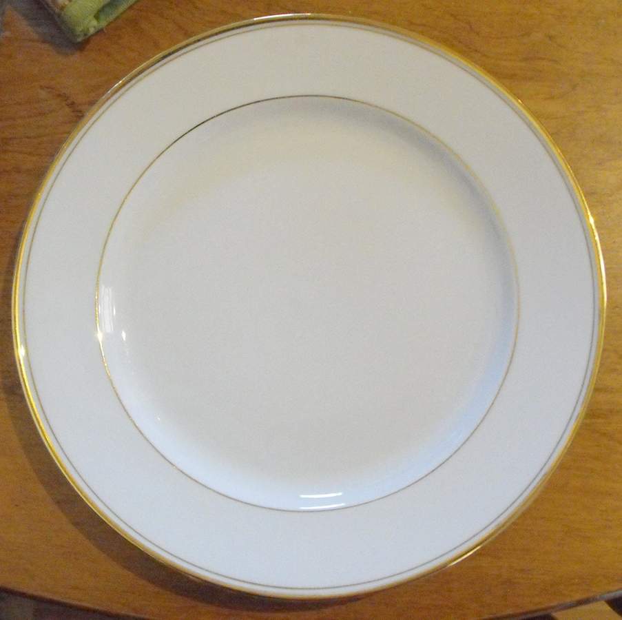 HUT3328 Dinner Plate by Hutschenreuther-1