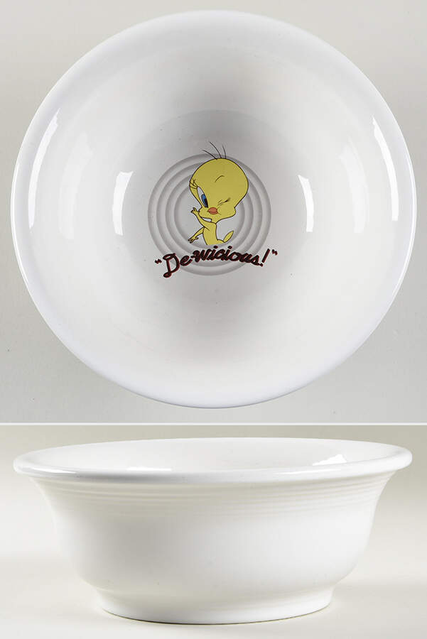 Fiesta Looney Tunes White 9" Mixing Bowl by Homer Laughlin -1