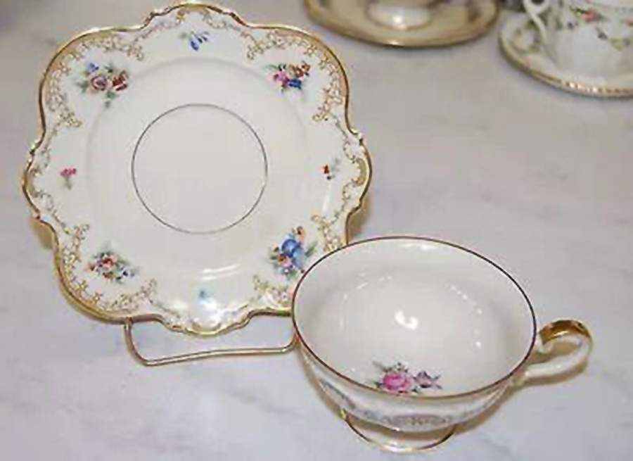 HUT2404 Footed Cup & Saucer Set by Hutschenreuther-1
