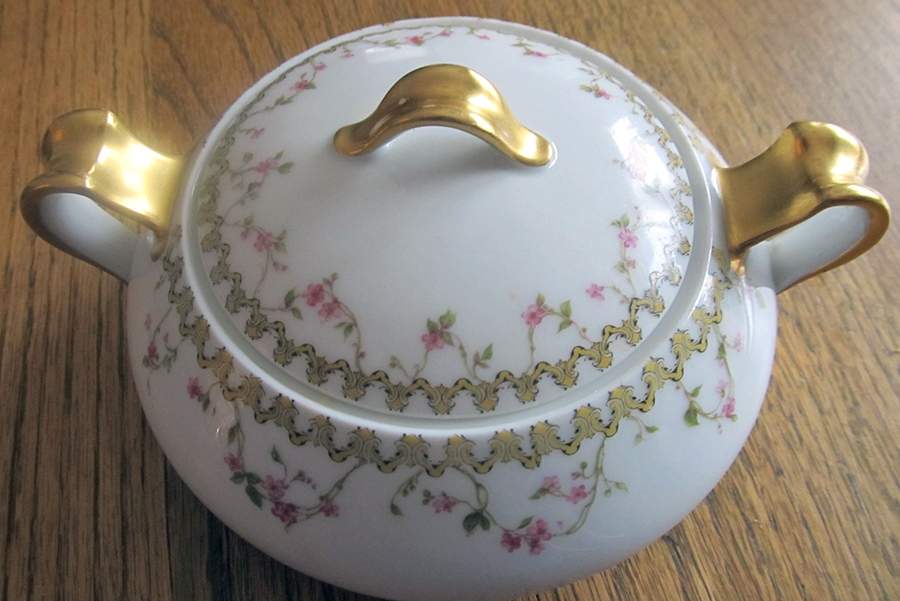 Schleiger 973-1 Sugar Bowl & Lid by Haviland-1