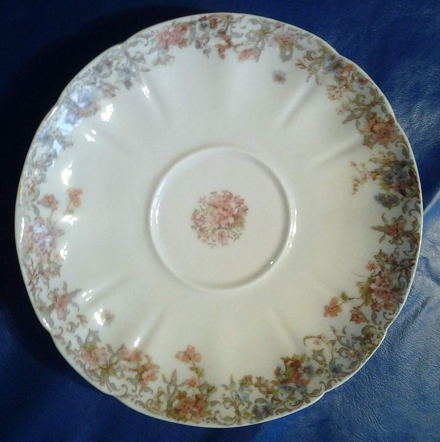 H4953 Saucer by Haviland-1