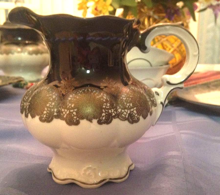 HUT3333 Creamer by Hutschenreuther-1