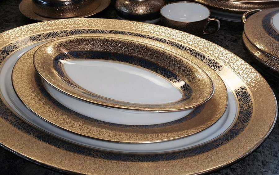 HUT3334 9" Oval Serving Platter by Hutschenreuther-1