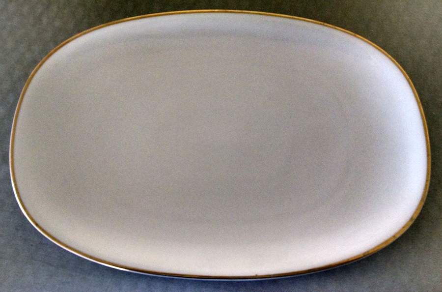 0187 12" Oval Serving Platter by Hutschenreuther-1