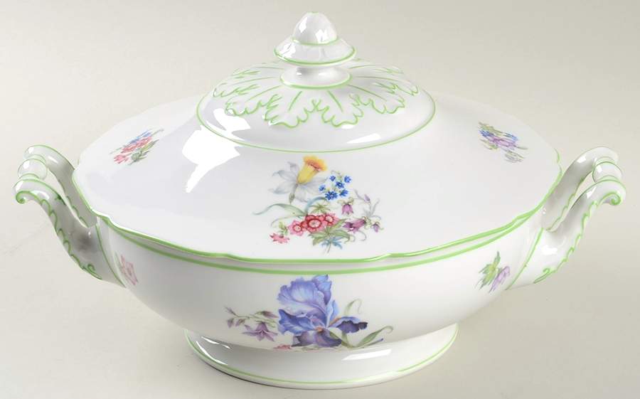 5873 Green Trim Round Covered Vegetable by Hutschenreuther-1