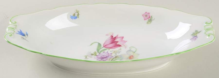 5873 Green Trim 11" Celery by Hutschenreuther-1
