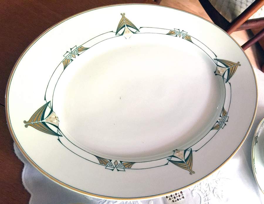 7312 16" Oval Serving Platter by Hutschenreuther-1