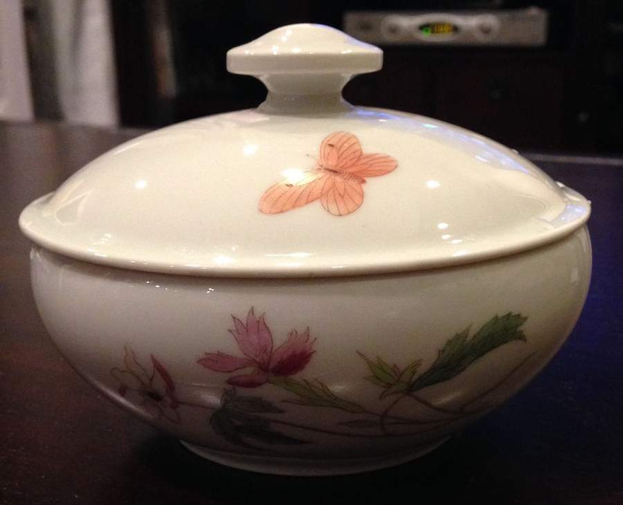HUT2422 Sugar Bowl & Lid by Hutschenreuther-1