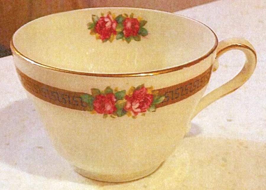 HET21 Footed Cup by Heathcote-1