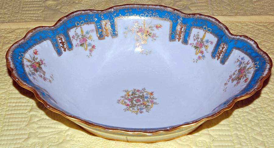 H4735 10" Oval Vegetable Bowl by Haviland-1
