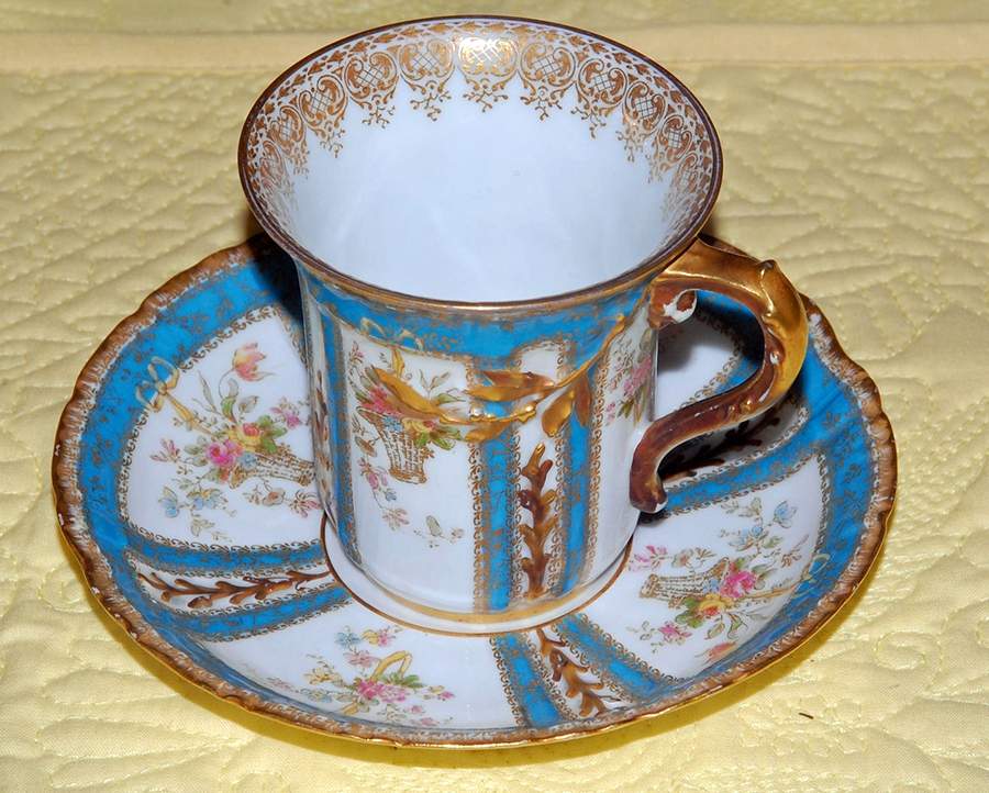H4735 Chocolate Cup & Saucer Set by Haviland-1