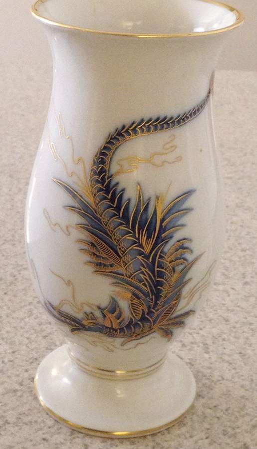 02008 7" Vase by Hutschenreuther-1
