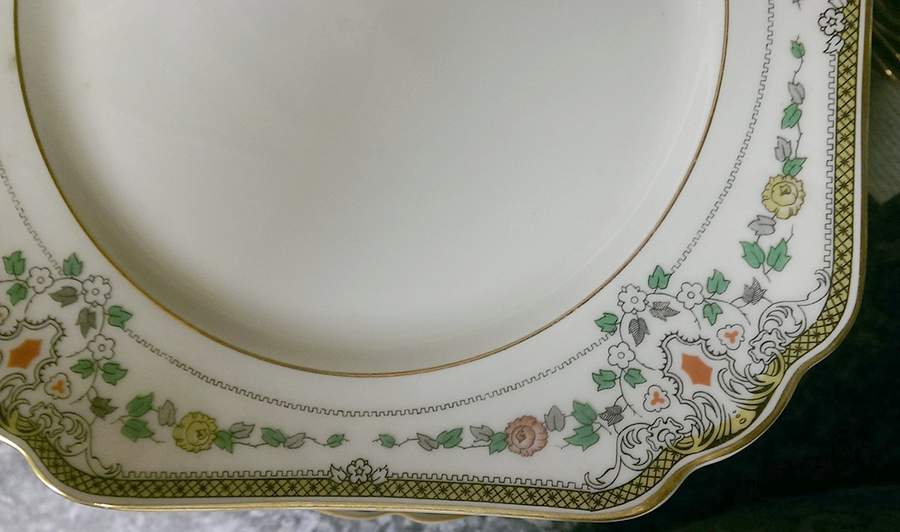 72320 Square Luncheon Plate by Heinrich - H&C-1