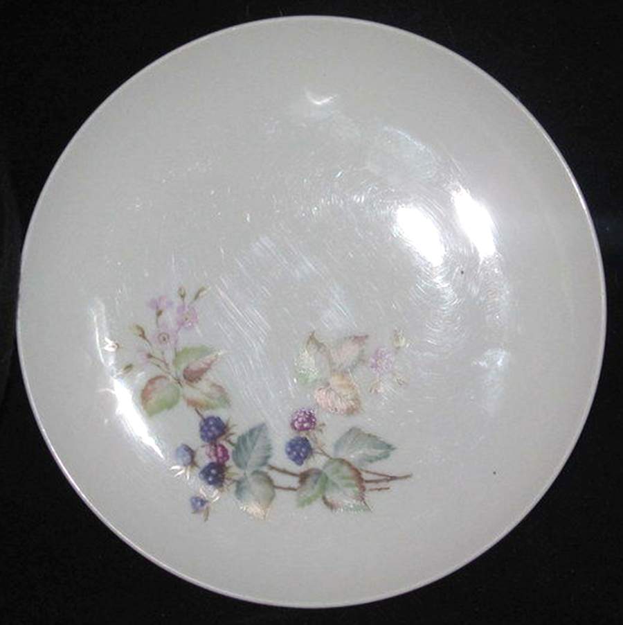 HUT2434 Salad Plate by Hutschenreuther-1