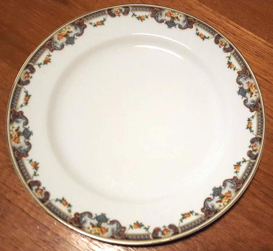 Schleiger 688-1 Dinner Plate by Haviland-1