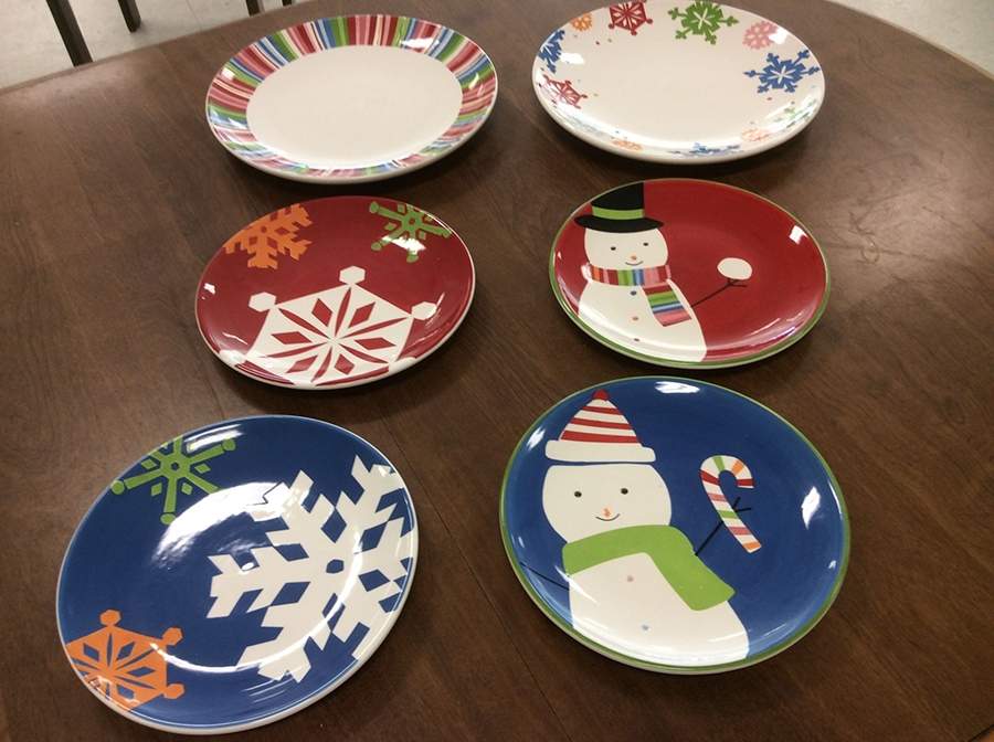 Sleddin Hill Dinner Plate by Home-1