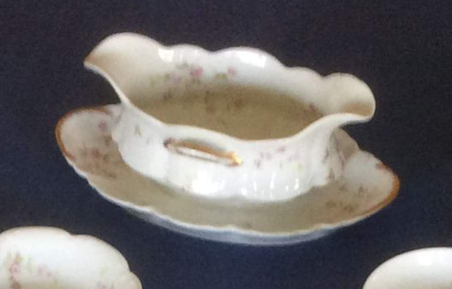 H5017 Gravy Boat with Attached Underplate by Haviland-1
