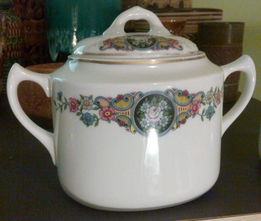 11647 Sugar Bowl & Lid by Haas-Czjzek Coronado-1