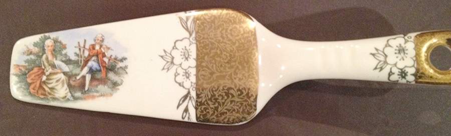 HMU16 Solid Ceramic Pie/Cake Server by Hampton China-1