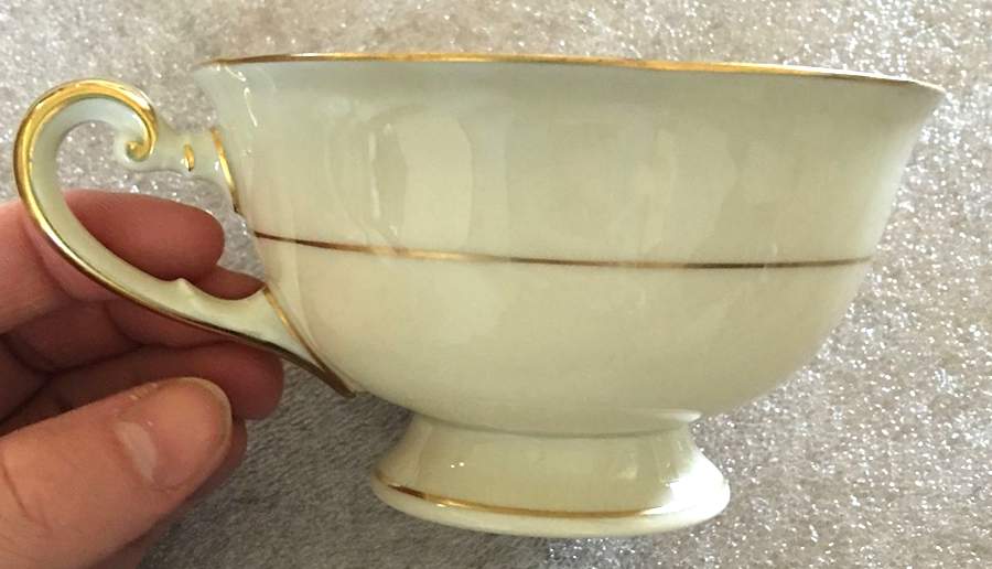 5725 Footed Cup by Hutschenreuther-1