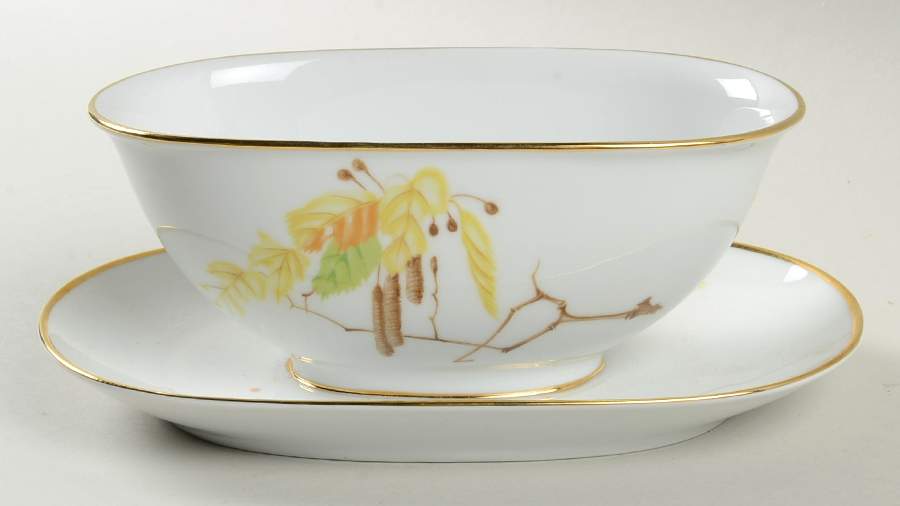 Autumn White Gravy Boat with Attached Underplate by Heinrich - H&C-1