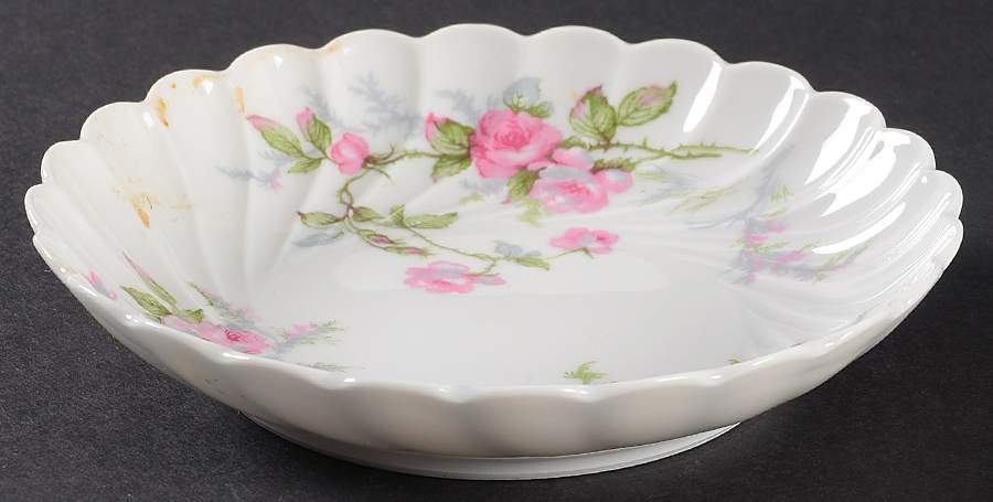 Sylvia White (Torse Shape, No Trim) Fruit/Dessert (Sauce) Bowl by Haviland-1