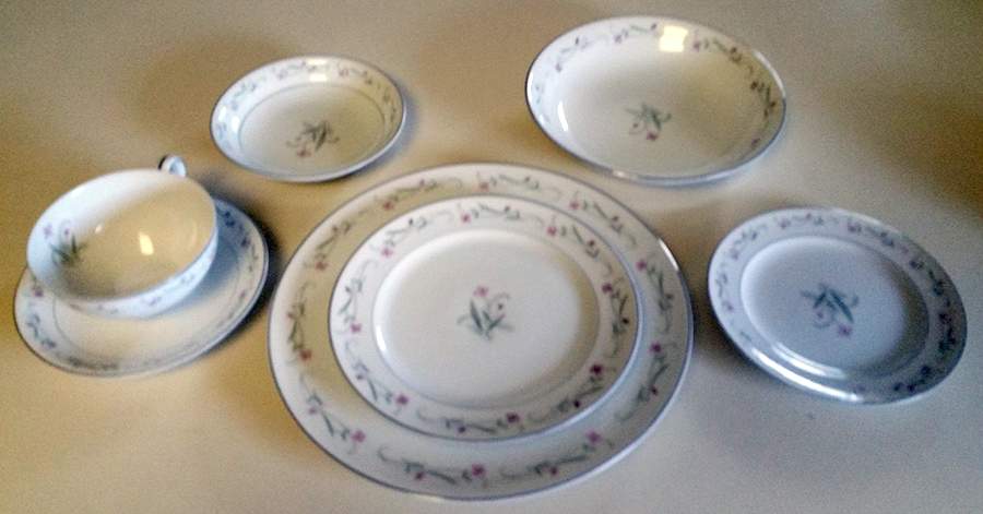 Roberta Salad Plate by Hira China-1