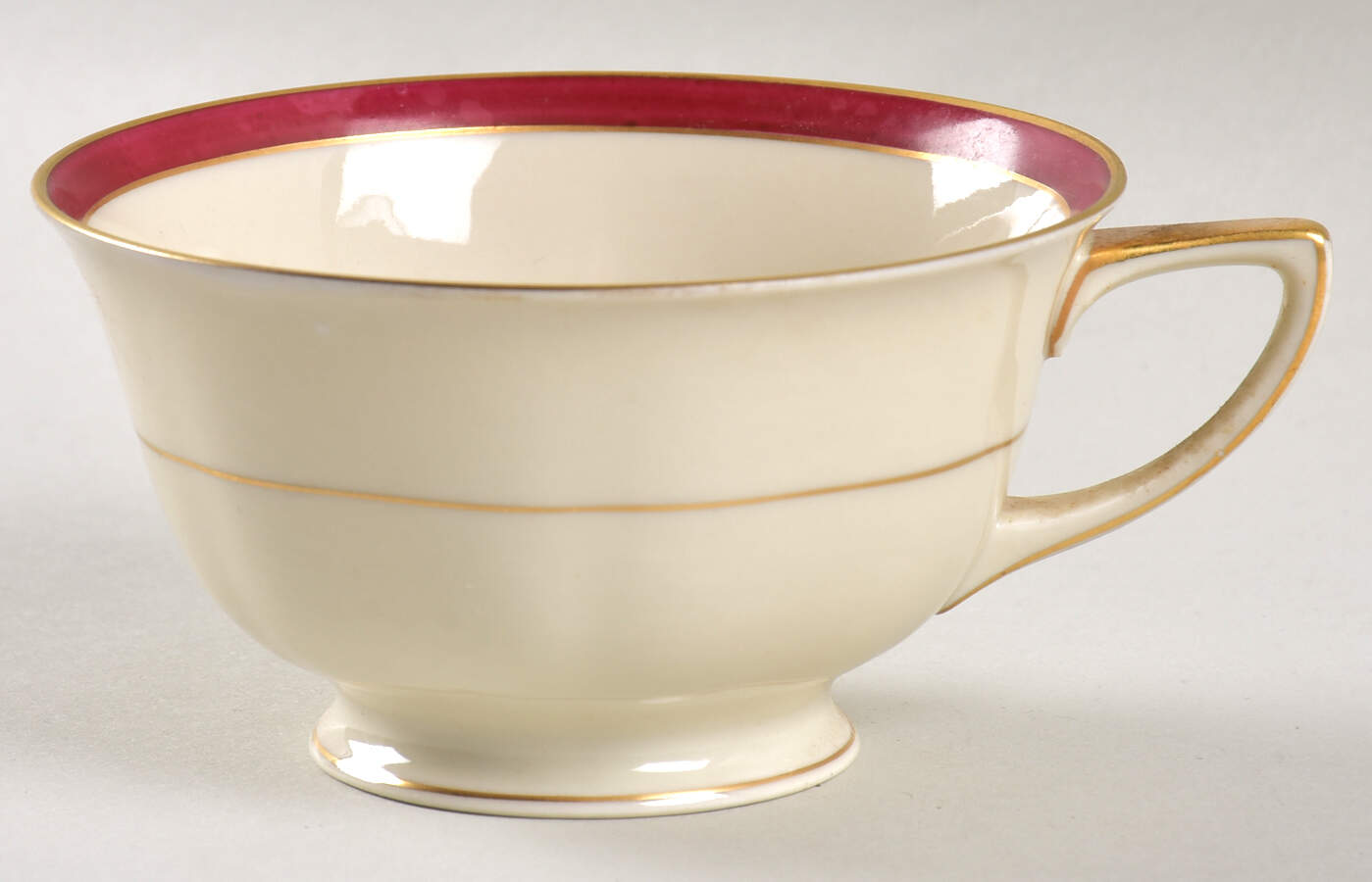 15504 Footed Cup by Heinrich - H&C-1