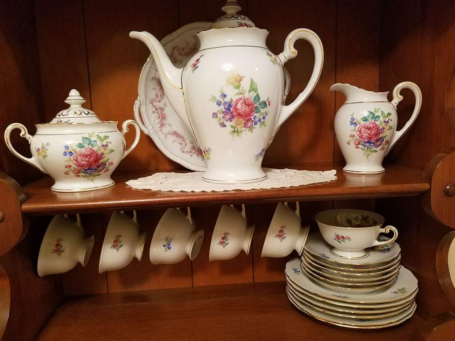 16623 Coffee Pot & Lid by Hutschenreuther-1