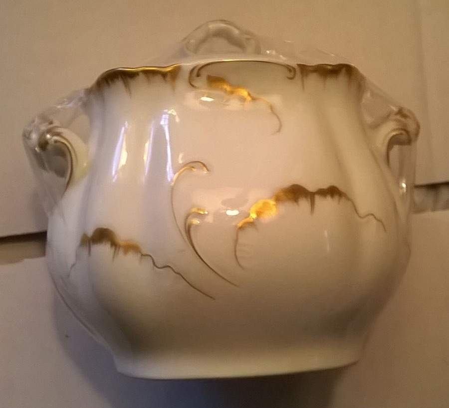 H5051 Sugar Bowl & Lid by Haviland-1