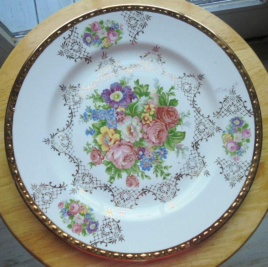 HMU19 Dinner Plate by Hampton China-1