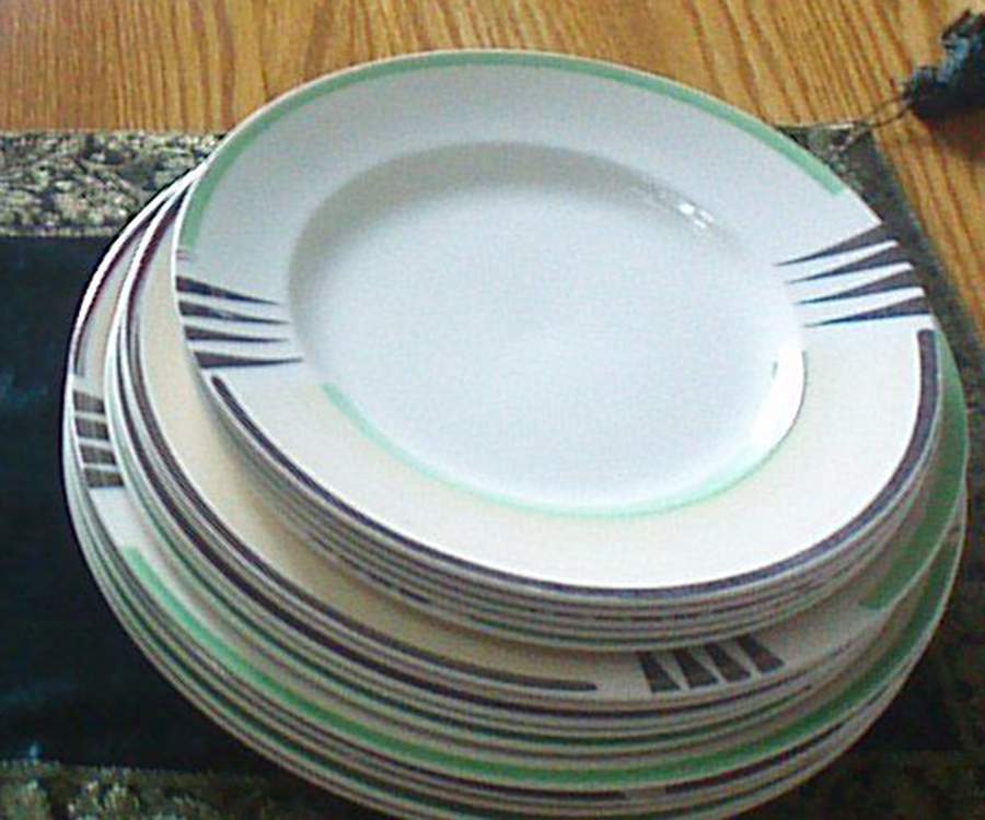 HKI19 Salad Plate by Hollinshead & Kirkham-1
