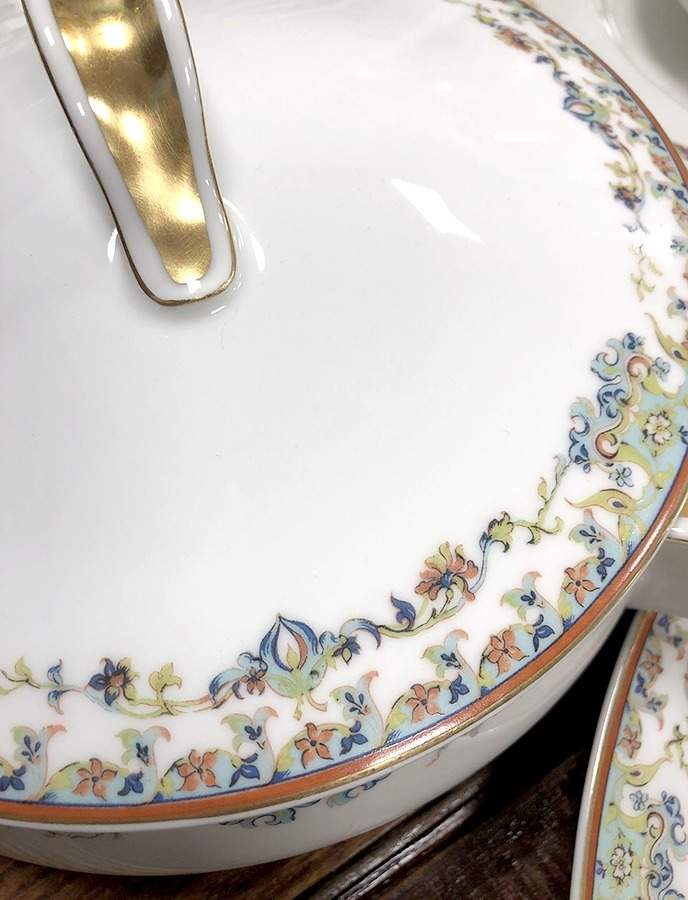 Schleiger 941-1 Round Covered Vegetable by Haviland-1
