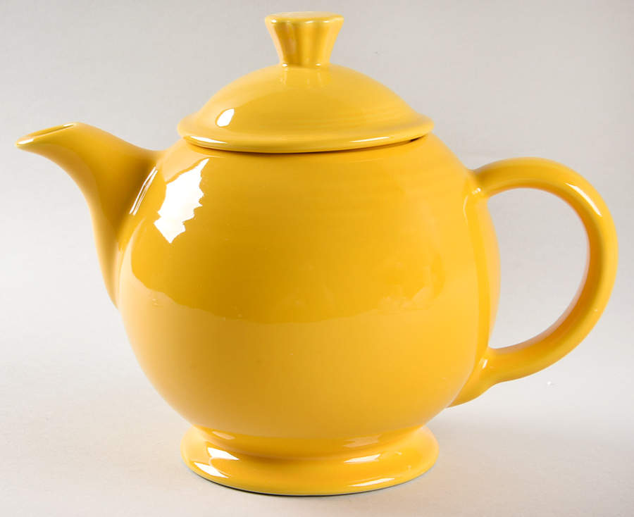 Fiesta Daffodil (Intro 2017) Teapot & Lid by Homer Laughlin -1