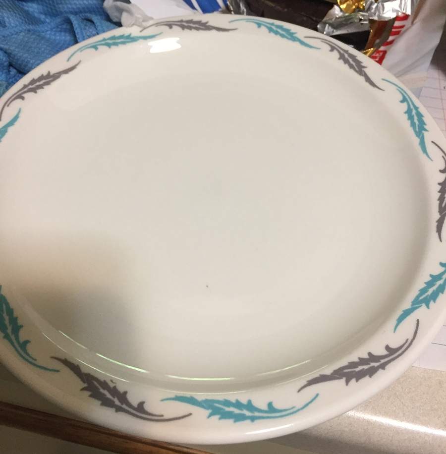 Oak Leaf Luncheon Plate by Homer Laughlin -1