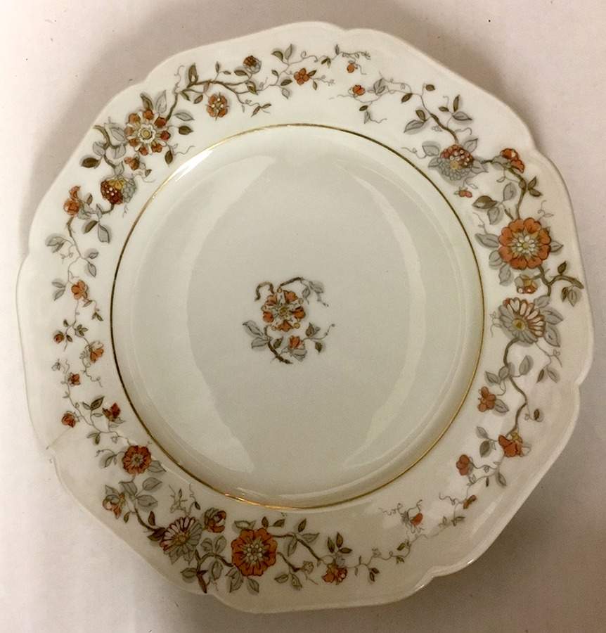 Schleiger 944-7 Dinner Plate by Haviland-1
