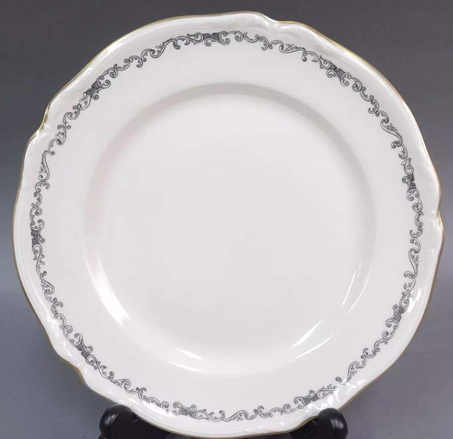 862 Dinner Plate by Hutschenreuther-1