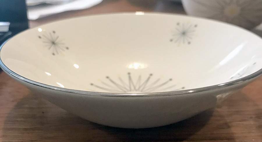Ry239 Fruit/Dessert (Sauce) Bowl by Homer Laughlin -1
