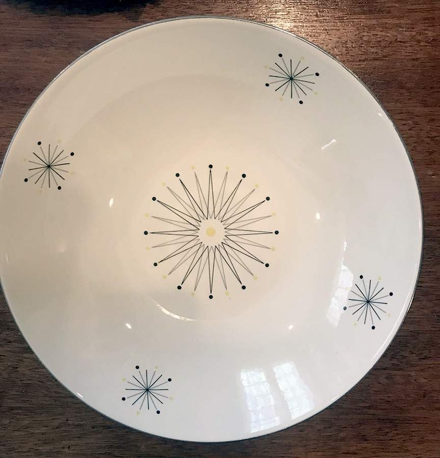 Ry239 Dinner Plate by Homer Laughlin -1
